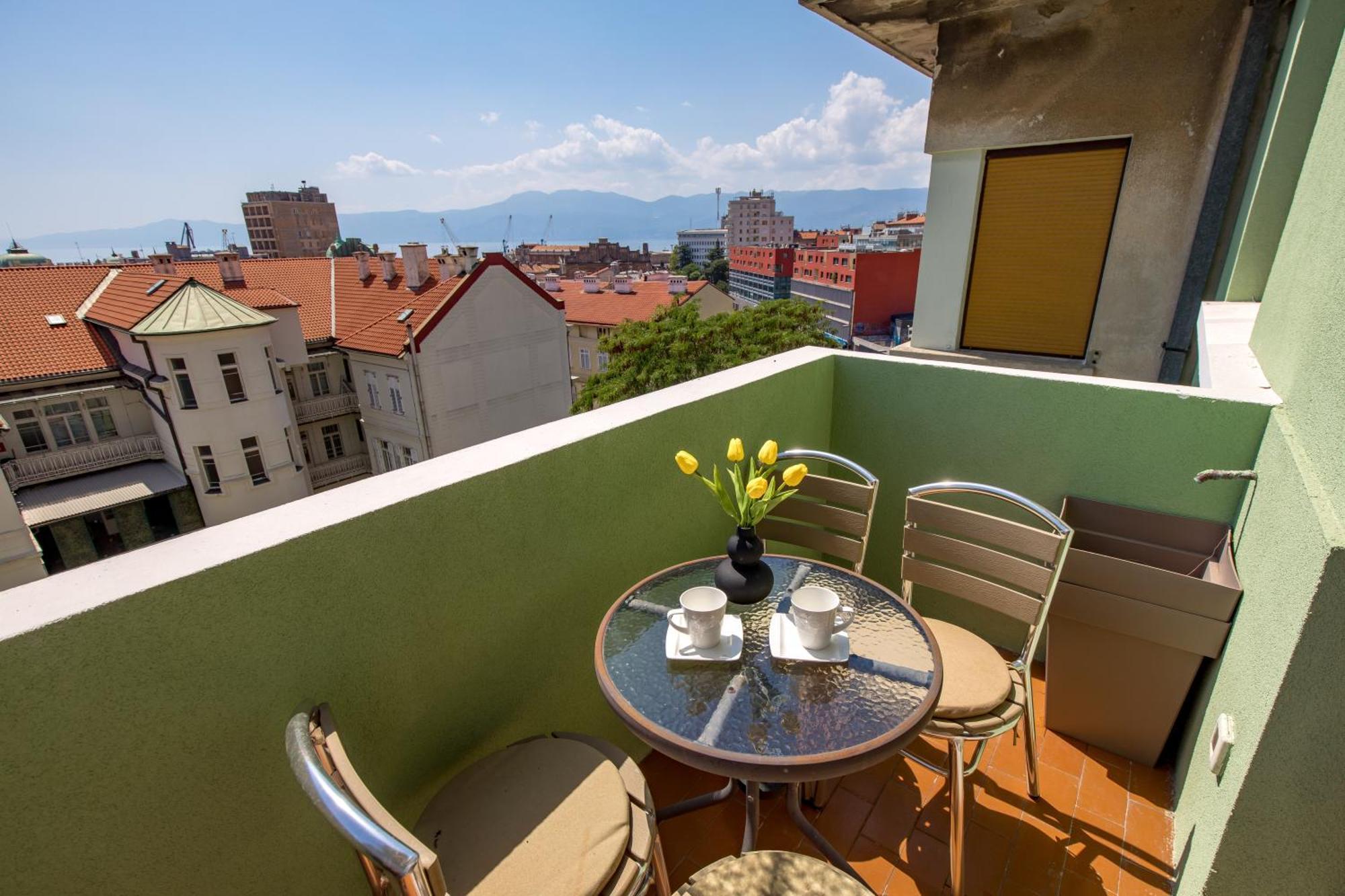 Apartment Oaza In The Heart Of Rijeka
